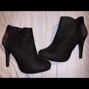 Black and gold heels